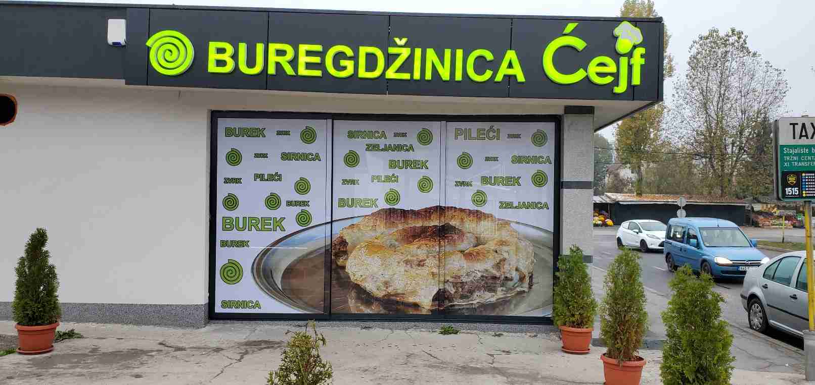 Visual Art Sarajevo Print Velikog Formata - Print velikog formata omogućava visokokvalitetnu štampu na različitim podlogama. Idealan je za bilborde, banere, izloge i ostale reklamne materijale velikih dimenzija.