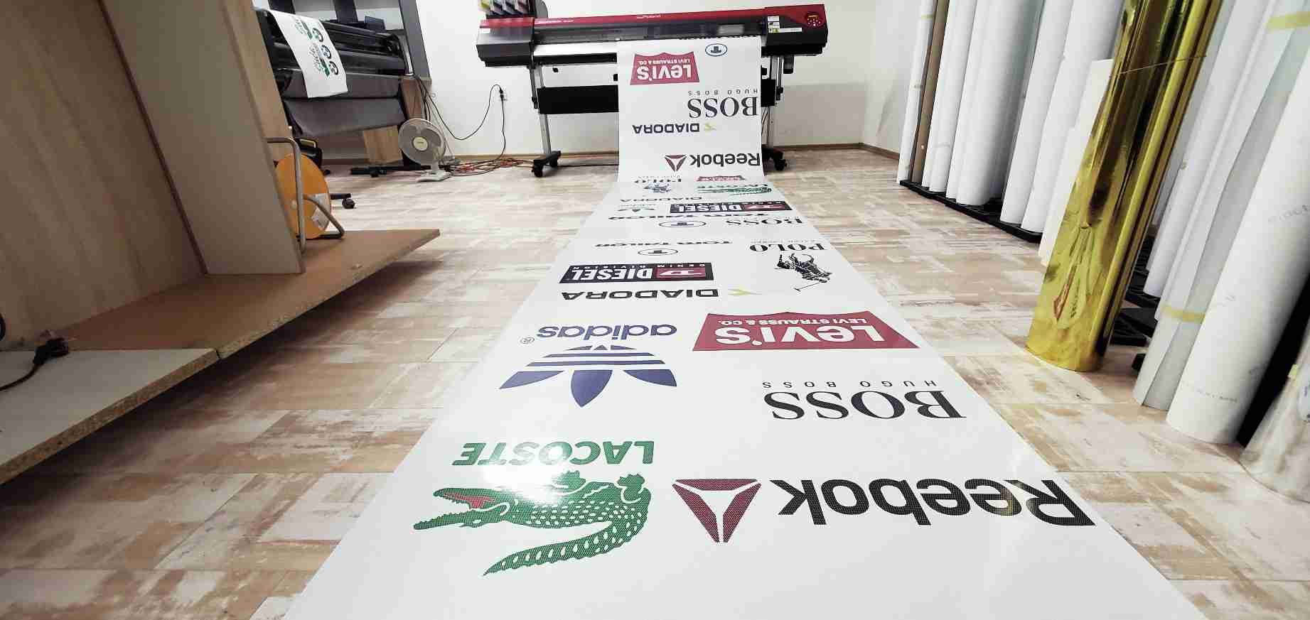 Visual Art Sarajevo Print Velikog Formata - Print velikog formata omogućava visokokvalitetnu štampu na različitim podlogama. Idealan je za bilborde, banere, izloge i ostale reklamne materijale velikih dimenzija.