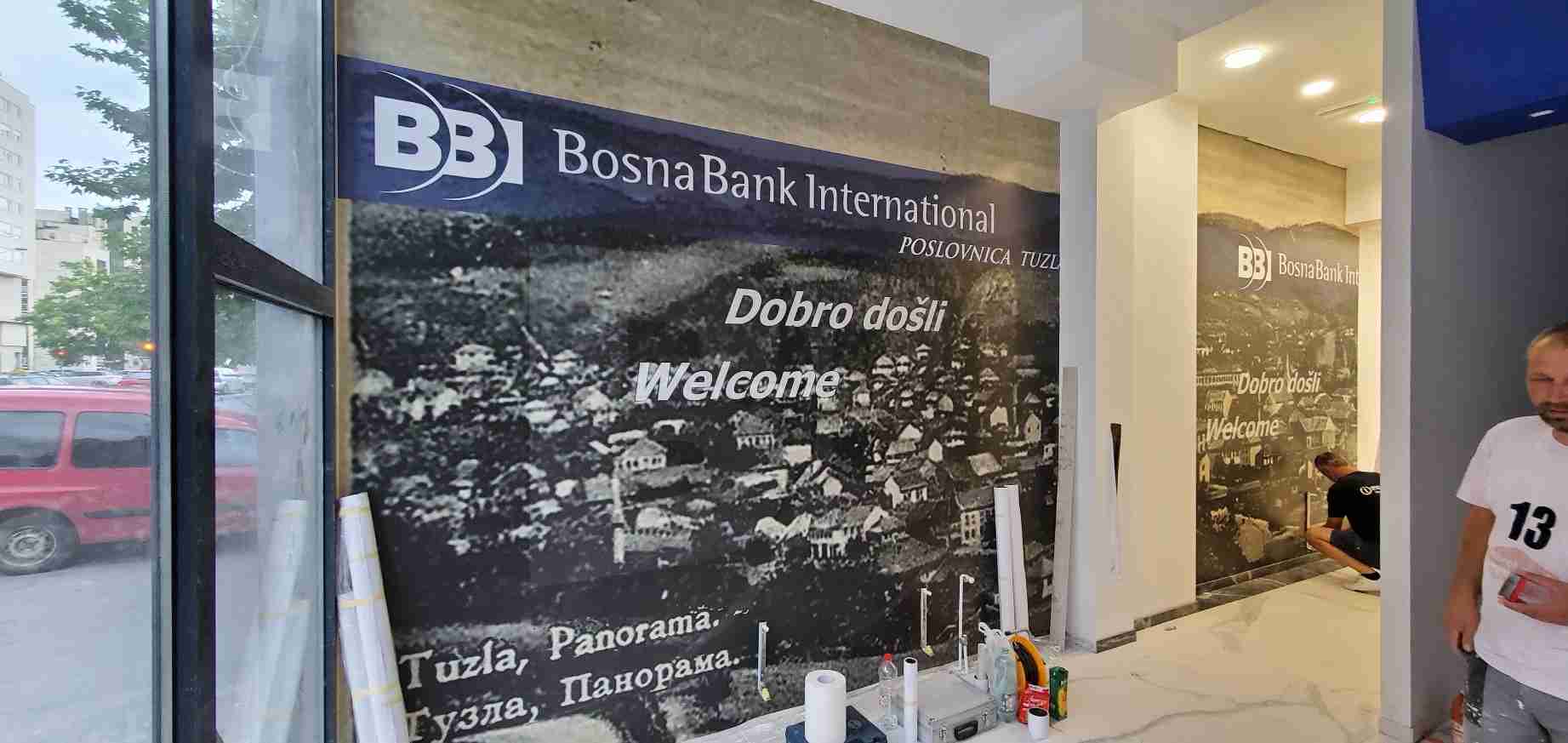 Visual Art Sarajevo Print Velikog Formata - Print velikog formata omogućava visokokvalitetnu štampu na različitim podlogama. Idealan je za bilborde, banere, izloge i ostale reklamne materijale velikih dimenzija.