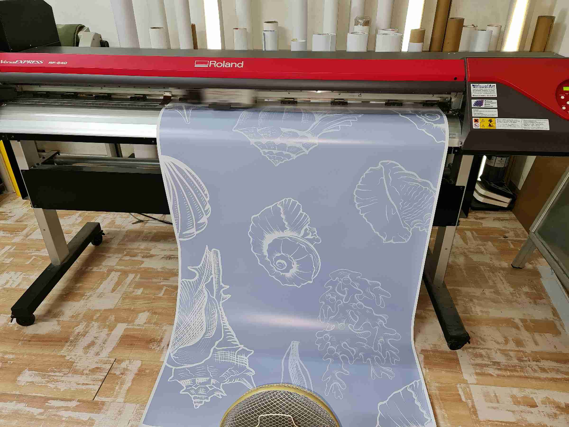 Visual Art Sarajevo Print Velikog Formata - Print velikog formata omogućava visokokvalitetnu štampu na različitim podlogama. Idealan je za bilborde, banere, izloge i ostale reklamne materijale velikih dimenzija.