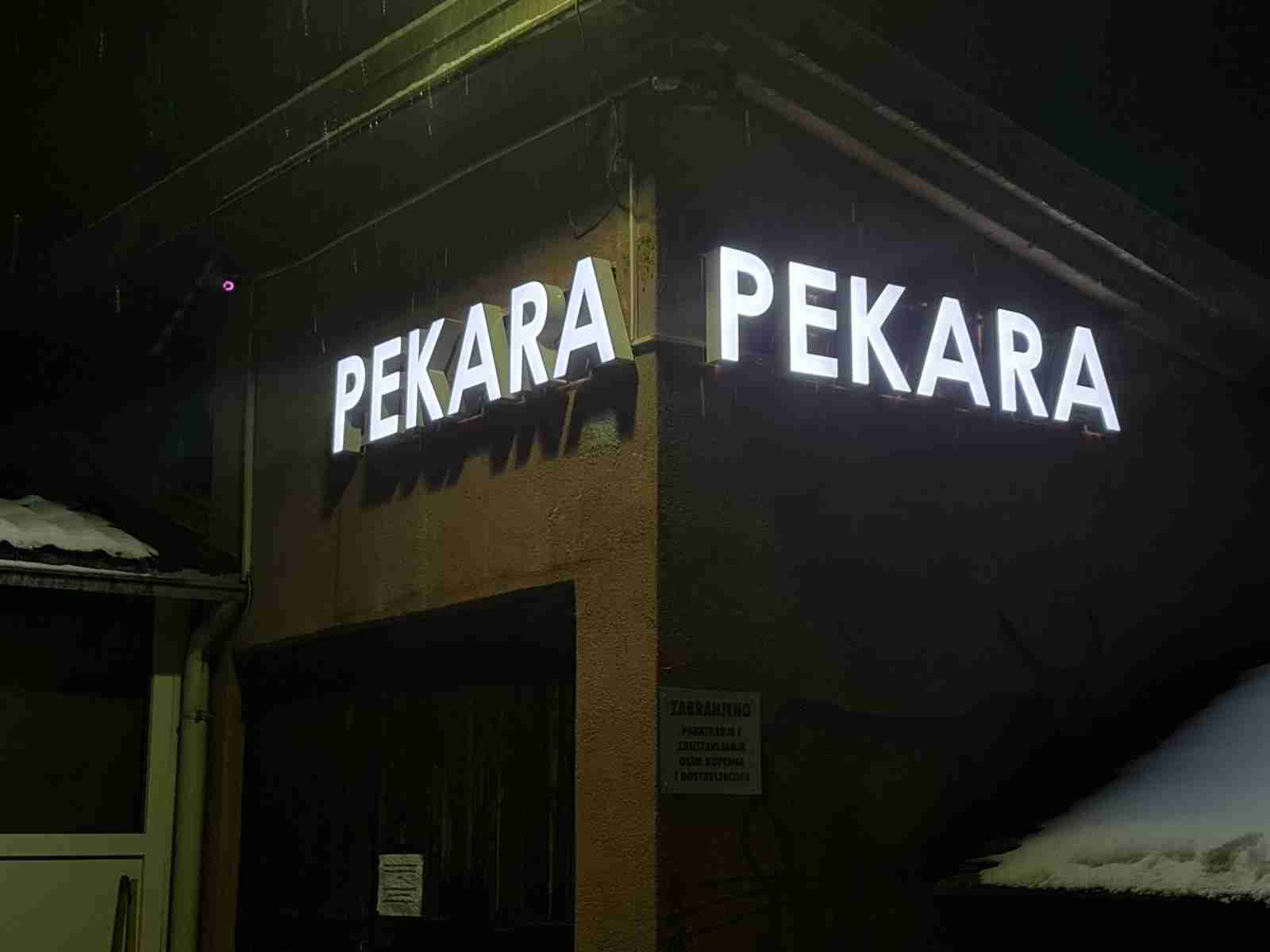 Visual Art Sarajevo 3D Svjetleće Reklame Bez Podloge - 3D svjetleće reklame bez podloge pružaju sofisticiran i moderan izgled. Uz čist dizajn i snažno LED osvjetljenje, ove reklame ostavljaju snažan vizualni utisak.